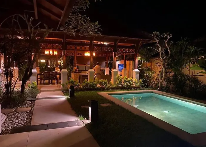 Beachstroll Villa *