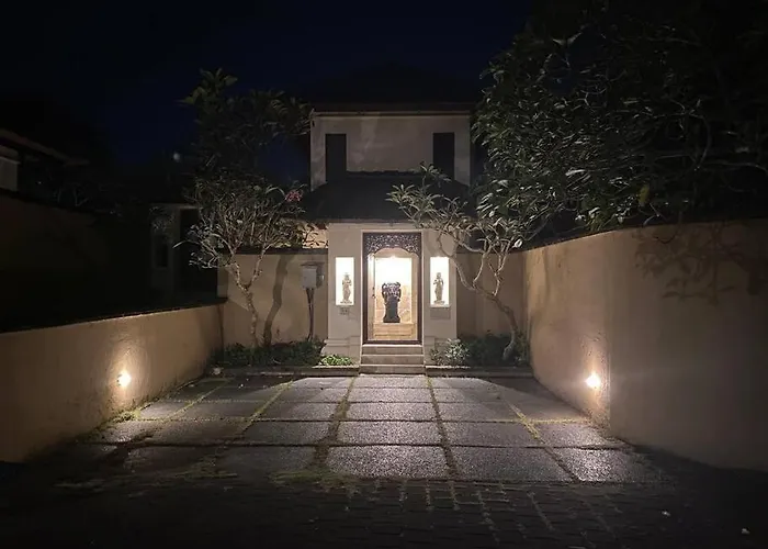 Beachstroll Villa